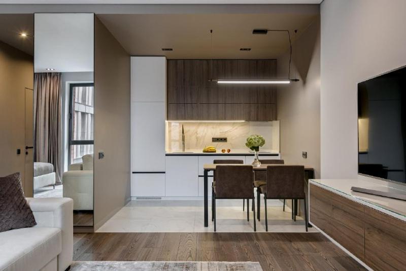 Classy Studio In Chicago, A Luxurious Condo Kiev Buitenkant foto